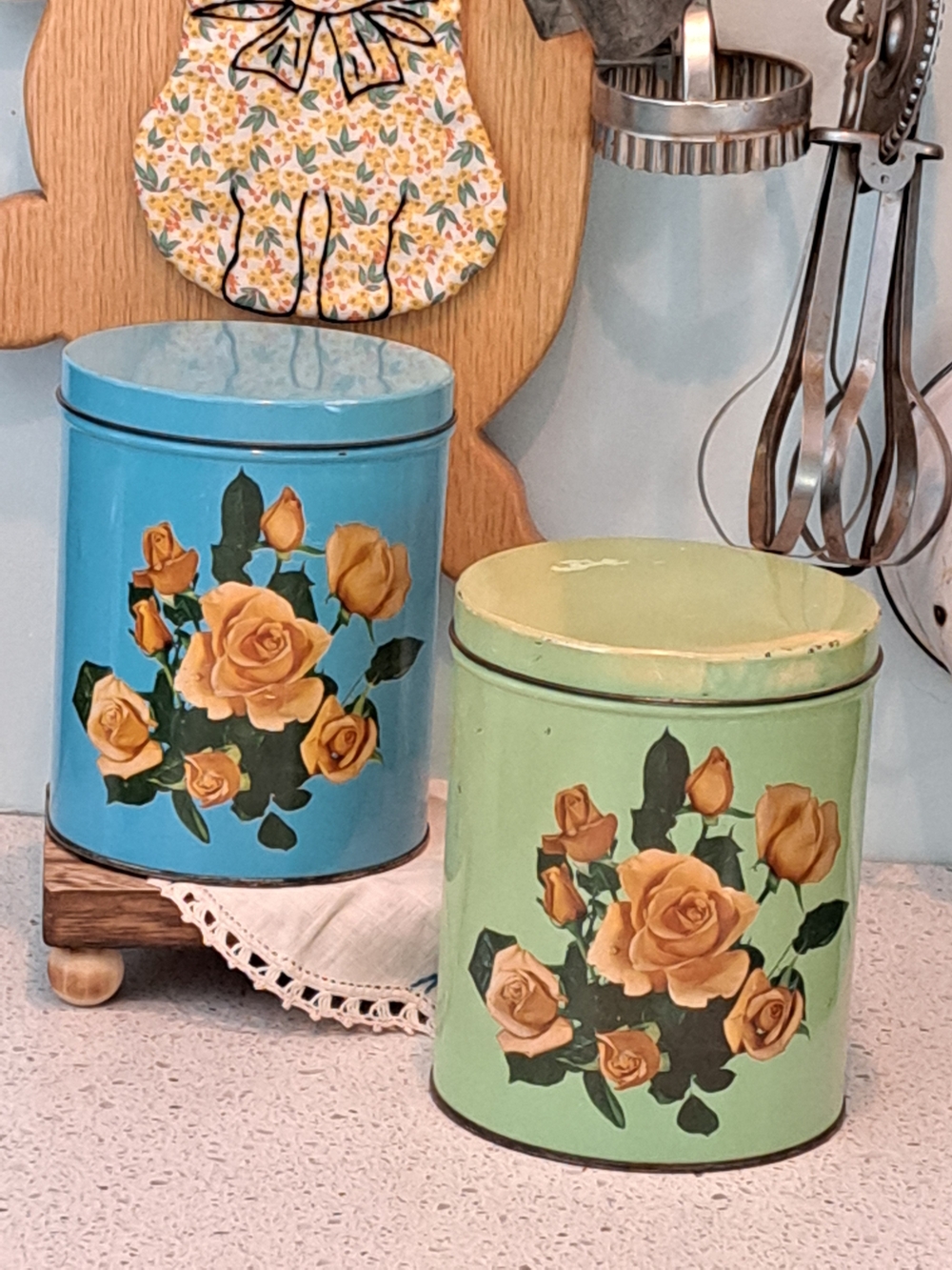 Vintage-The Rose Tins- Blue And Green( See Description)